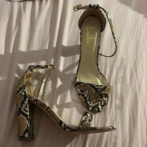 Lulus snake print heels